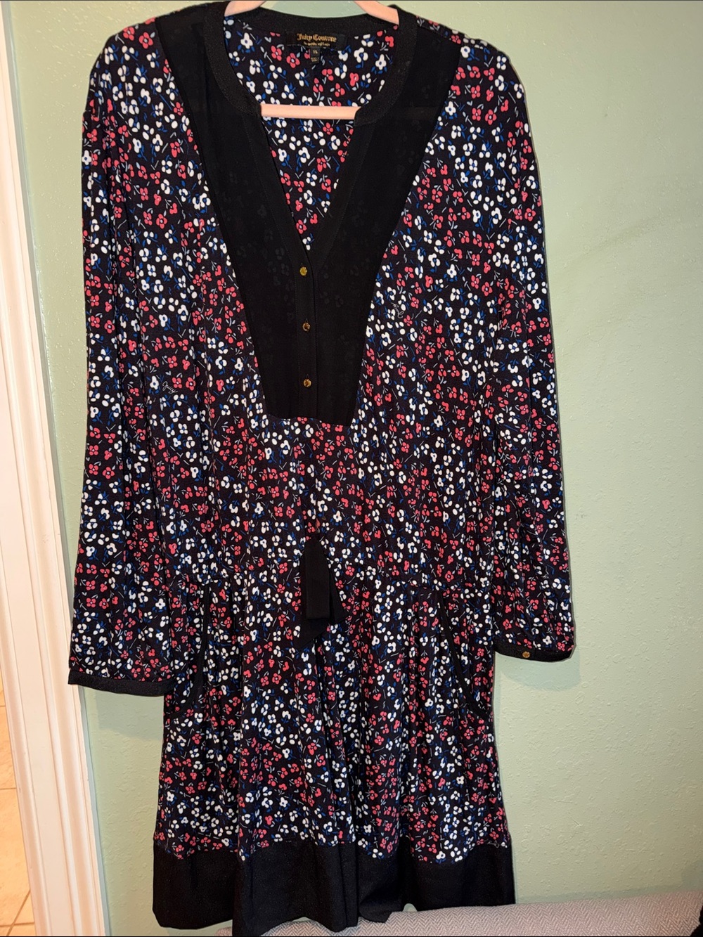 Juicy Couture XL Black Floral V-Neck Button Dress with Red & White Flowers
